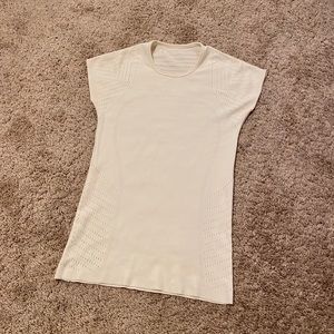 Lululemon Swiftly Perforated Short Sleeve Top